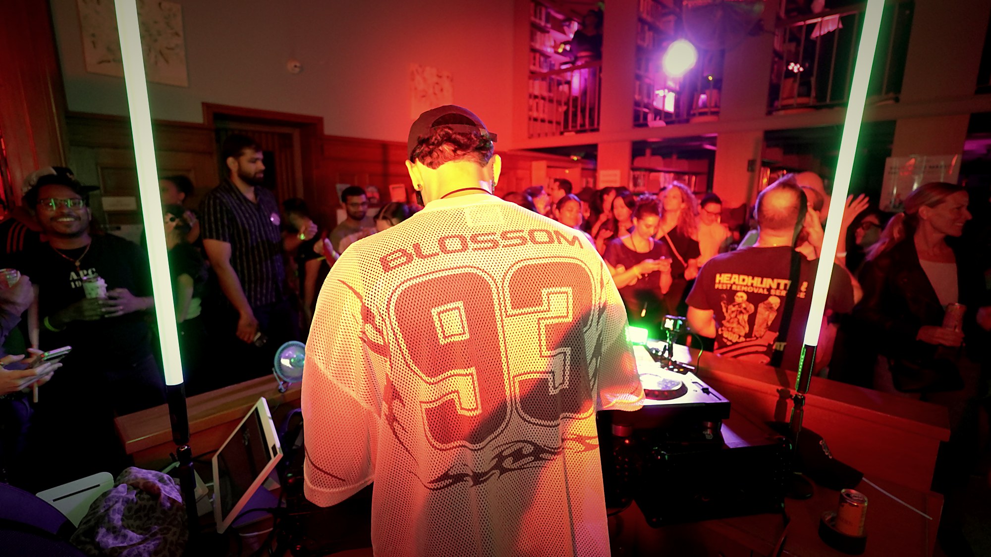 Rafael De Agua: The 93 jersey, red room