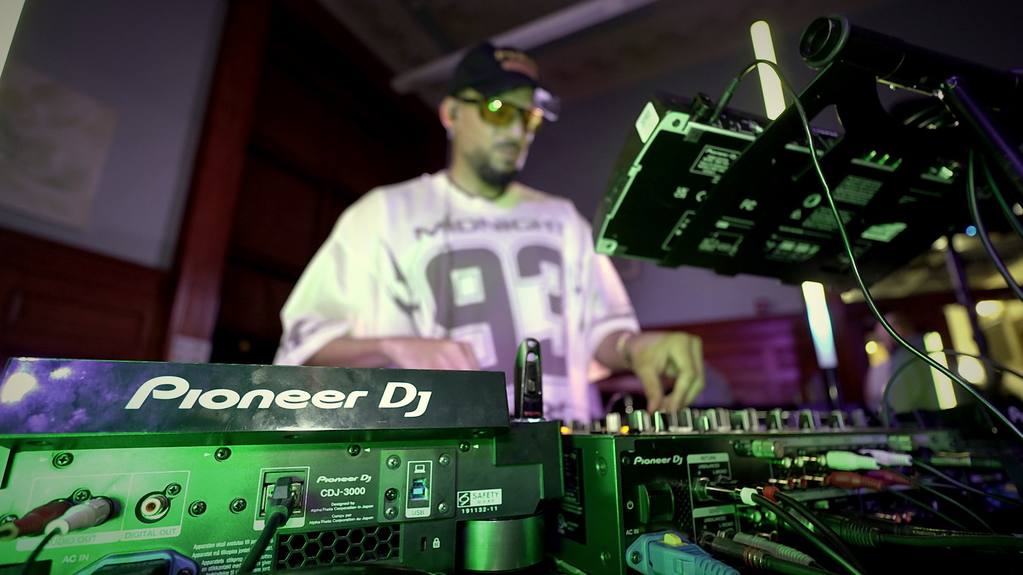 Rafael De Agua: At the mixer
